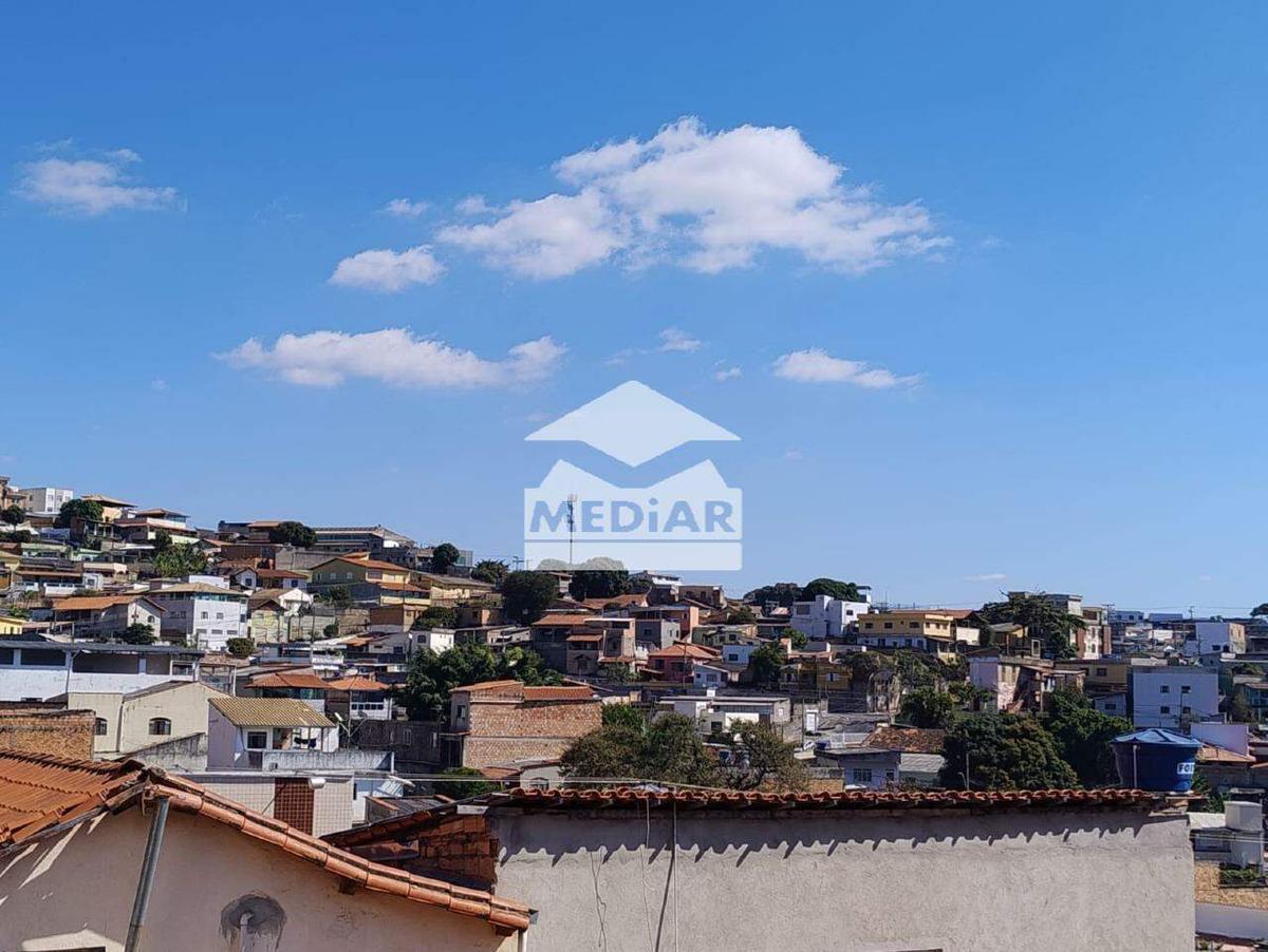 Casa, Concórdia, 2 Quartos, 0 Vaga