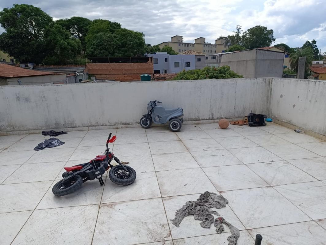 Casa, Piratininga (venda Nova), 9 Quartos, 3 Vagas, 2 Suítes