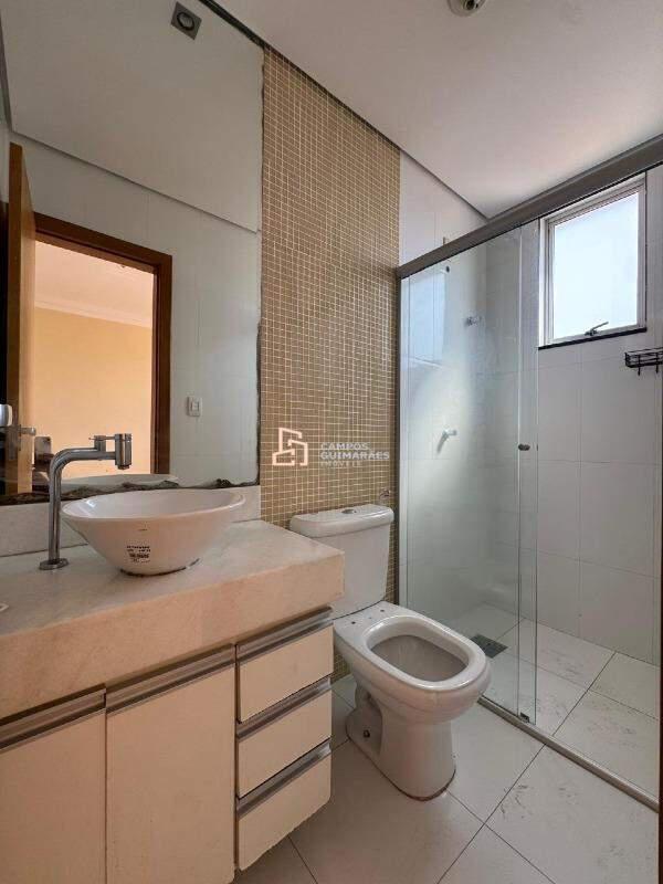 Apartamento, Barreiro, 3 Quartos, 3 Vagas, 1 Suíte