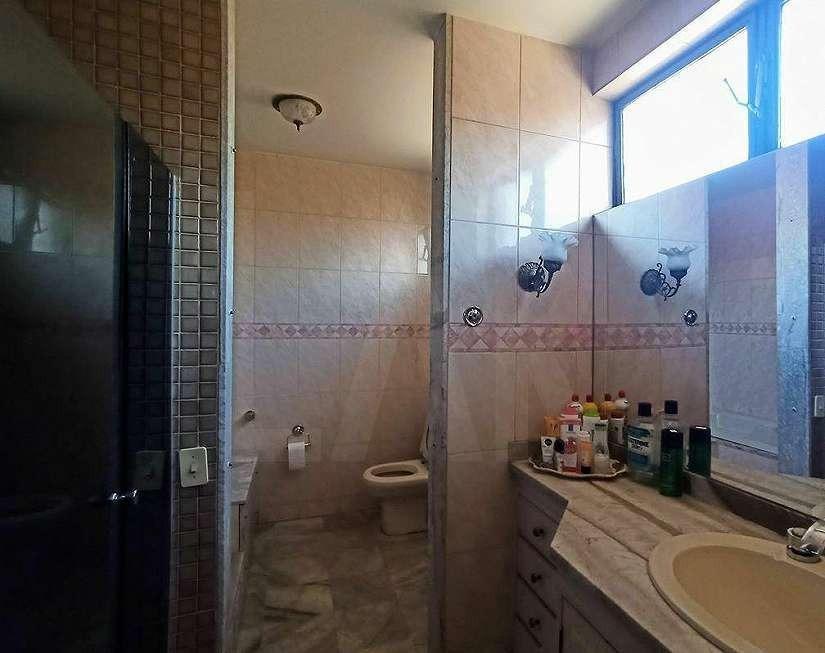 Casa, Santa Lúcia, 4 Quartos, 6 Vagas, 2 Suítes