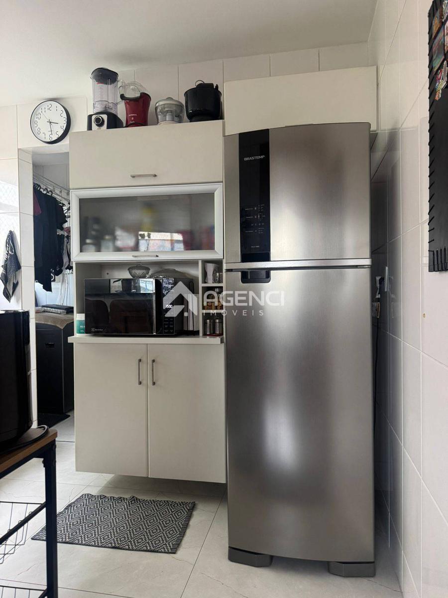 Apartamento, Castelo, 2 Quartos, 0 Vaga, 1 Suíte