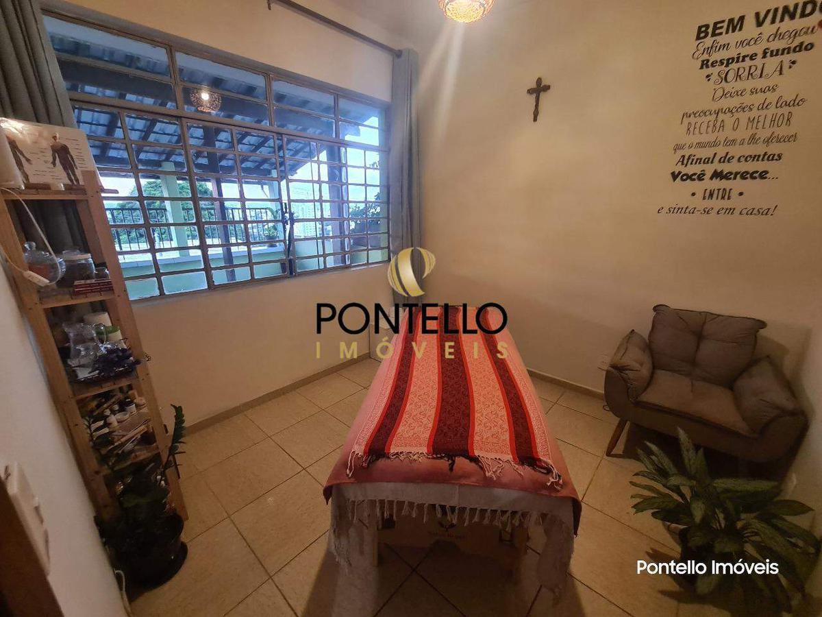 Casa, Concórdia, 4 Quartos, 2 Vagas, 1 Suíte