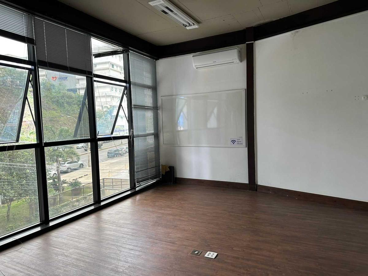 Sala, Vale do Sereno, 0 Quarto, 0 Vaga