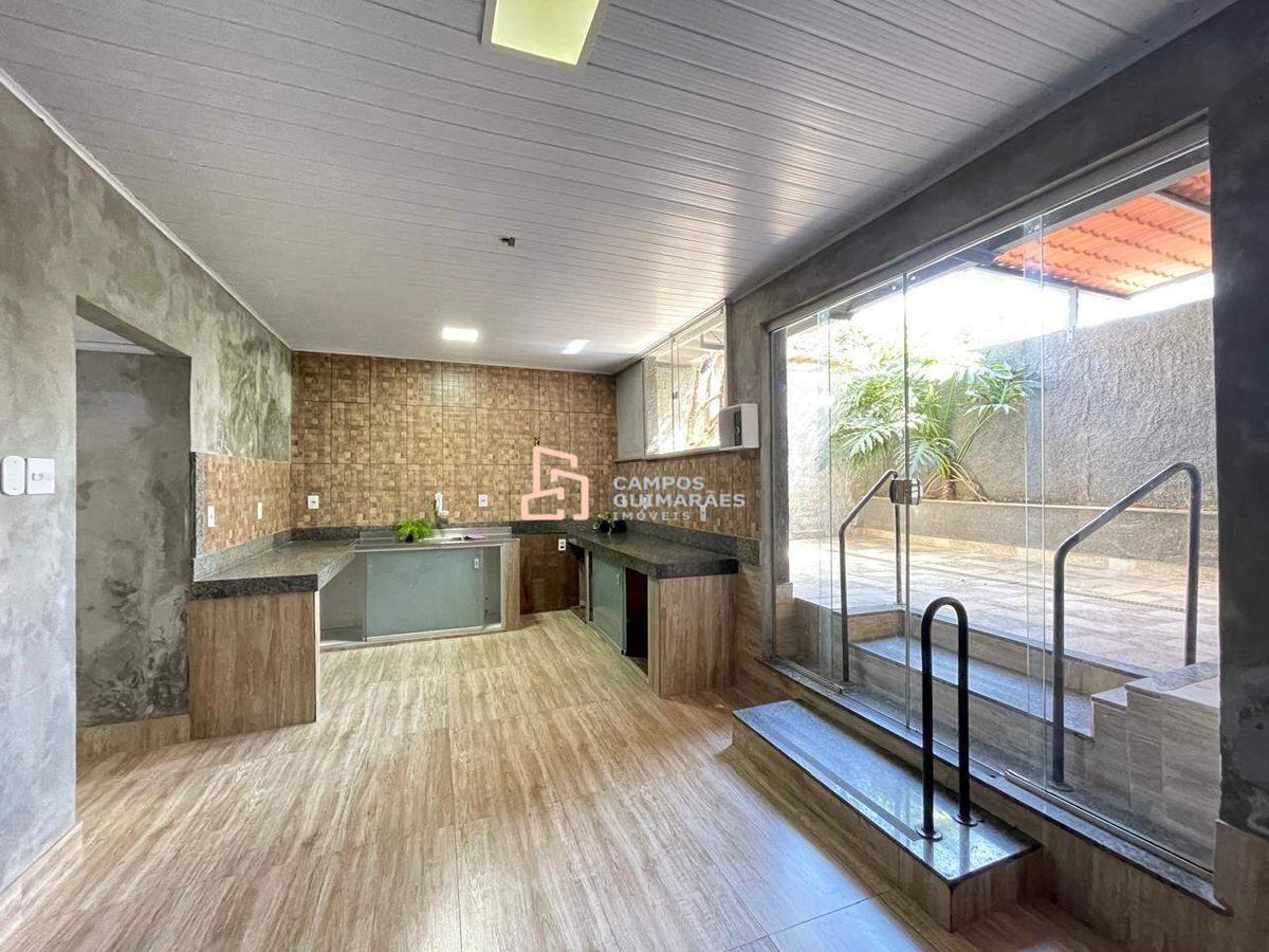 Casa Comercial, Padre Eustáquio, 3 Quartos, 1 Vaga, 1 Suíte