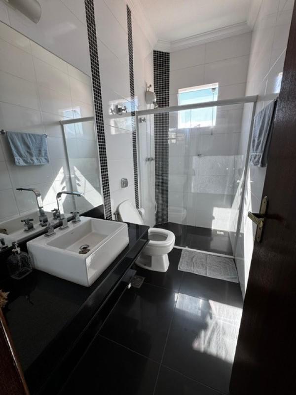 Casa, Parque Xangri-lá, 4 Quartos, 8 Vagas, 2 Suítes