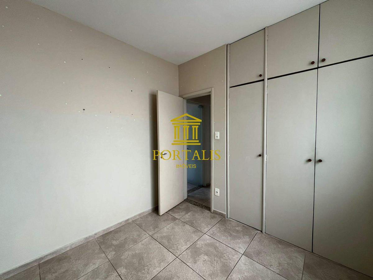 Apartamento, Sagrada Família, 2 Quartos, 1 Vaga