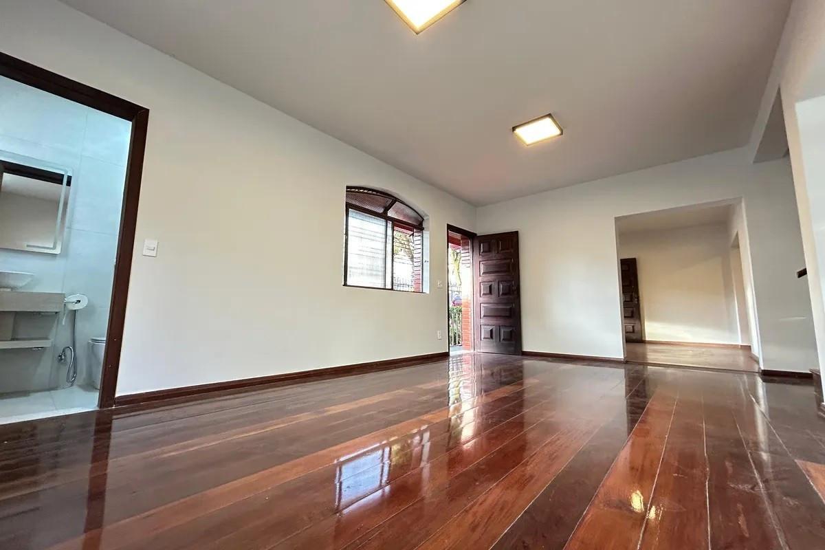 Casa, Liberdade, 4 Quartos, 3 Vagas, 2 Suítes