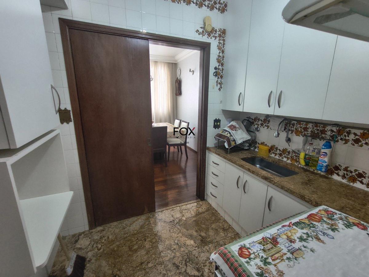 Apartamento, Vila Paris, 4 Quartos, 2 Vagas, 1 Suíte