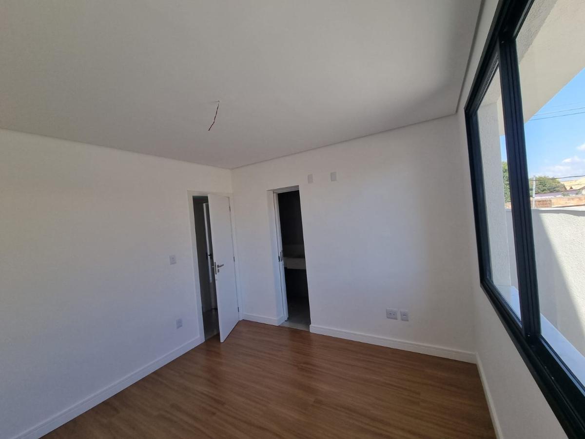 Casa, Planalto, 3 Quartos, 2 Vagas, 1 Suíte