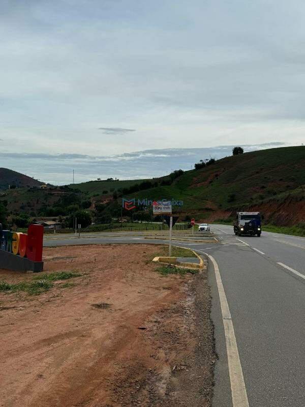 Lote, Centro, 0 Quarto, 7 Vagas