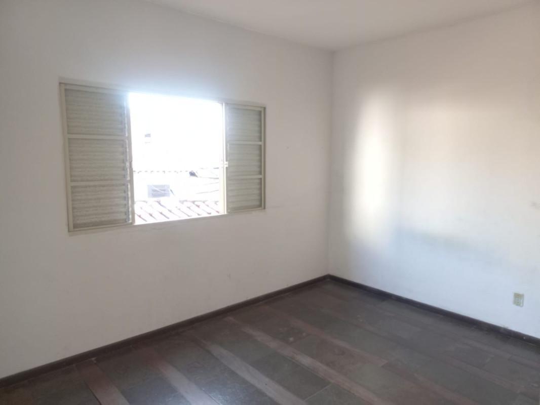 Casa, Planalto, 4 Quartos, 3 Vagas, 1 Suíte