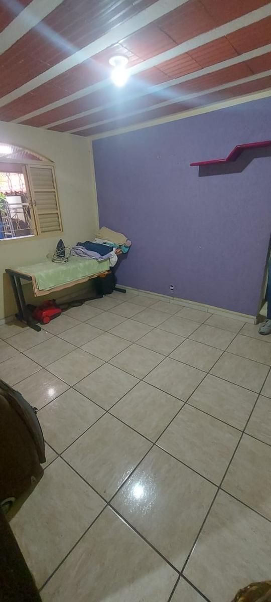 Casa, Petropolis, 3 Quartos, 2 Vagas, 1 Suíte