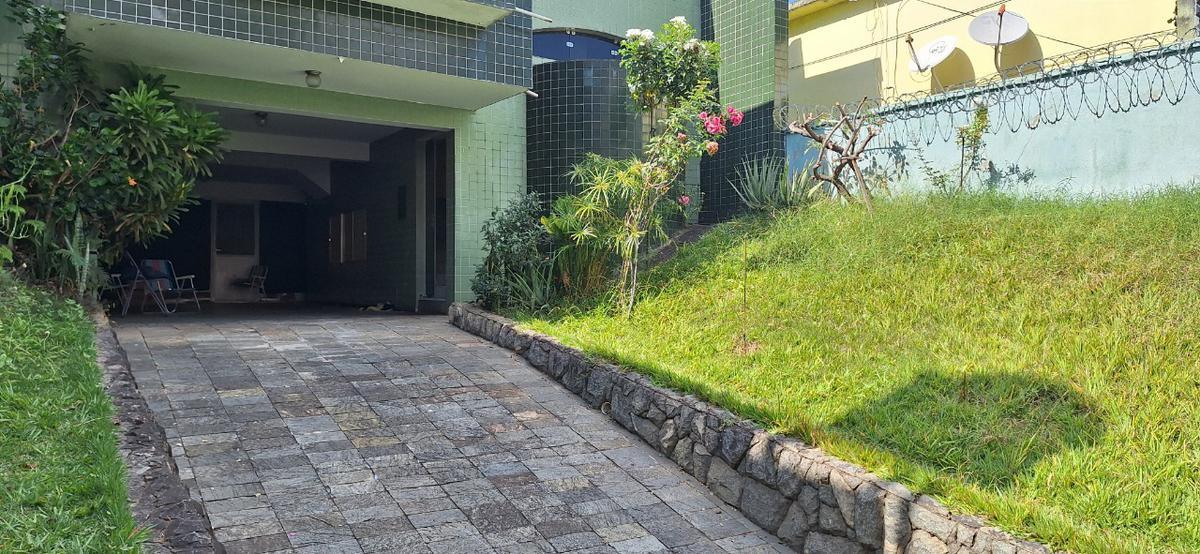 Casa, Sagrada Família, 1 Quarto, 4 Vagas