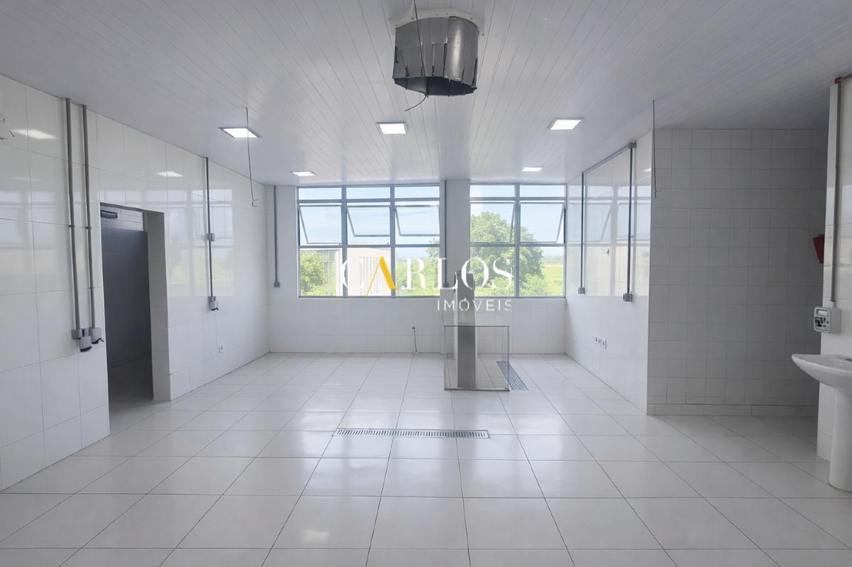 Galpão, Liberdade, 104 Vagas