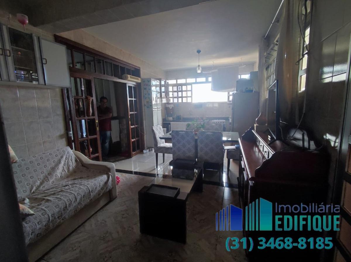 Casa, Ana Lúcia, 8 Quartos, 8 Vagas, 4 Suítes