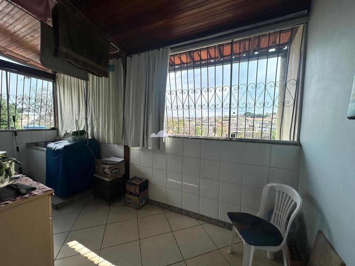 Casa, Santa Mônica, 5 Quartos, 3 Vagas, 1 Suíte