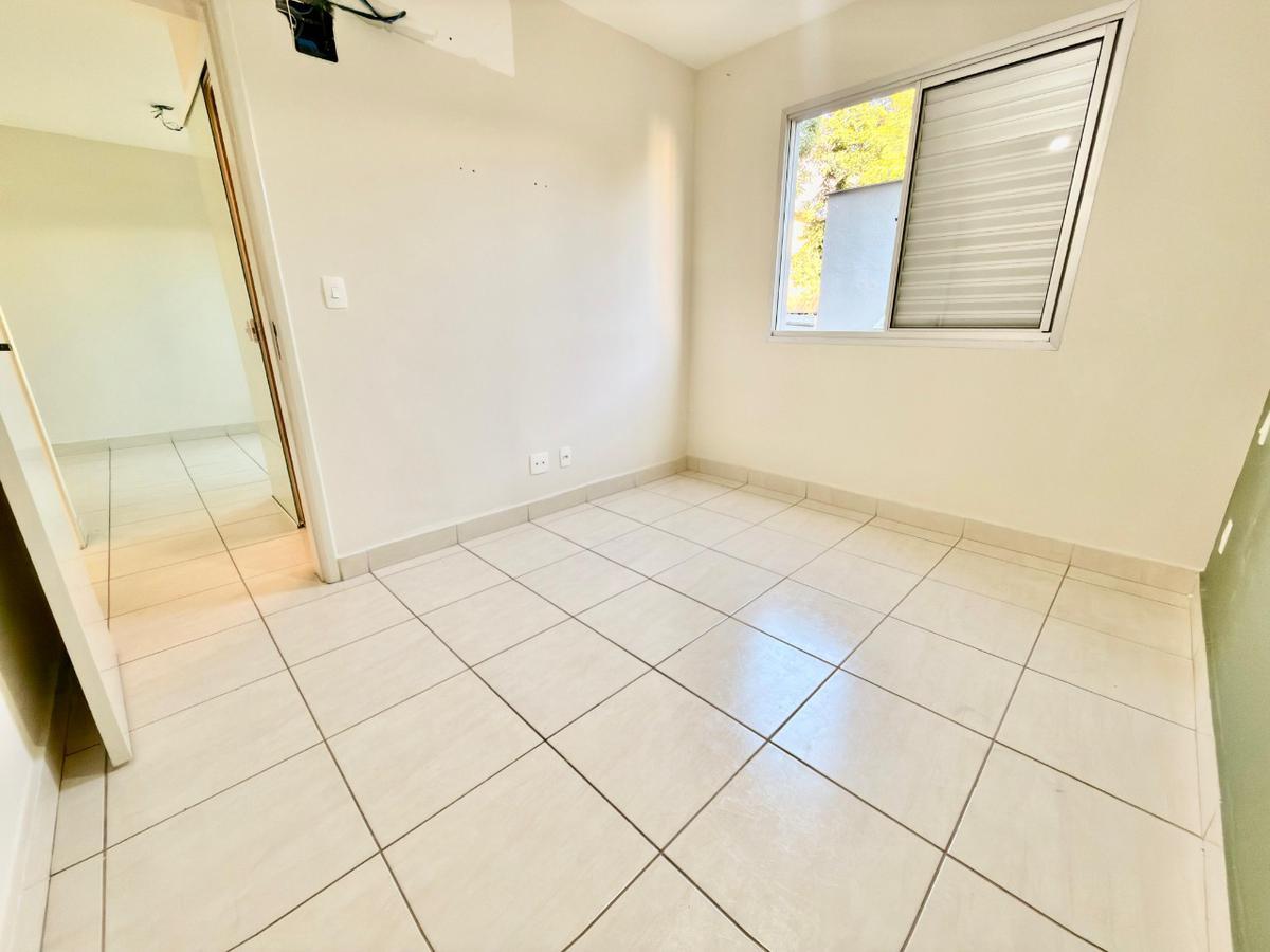 Apartamento, Santa Mônica, 2 Quartos, 1 Vaga
