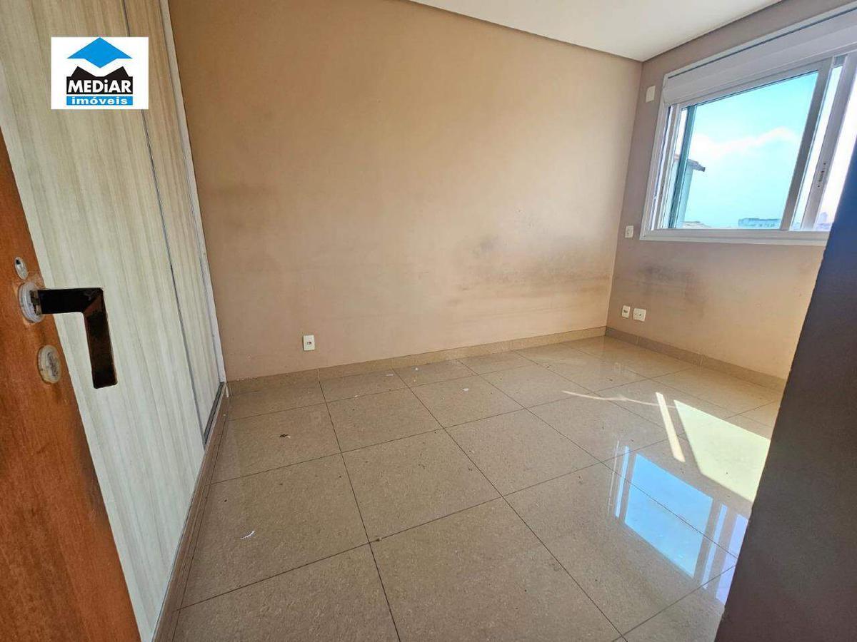 Prédio, Jaraguá, 8 Quartos, 10 Vagas, 4 Suítes