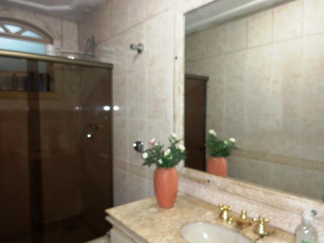 Casa, Barreiro, 4 Quartos, 8 Vagas, 1 Suíte