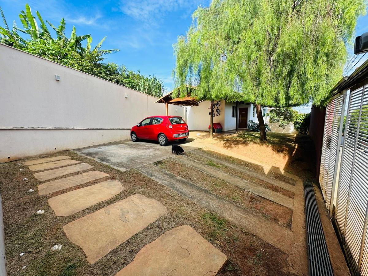 Casa, Trevo, 3 Quartos, 4 Vagas, 1 Suíte