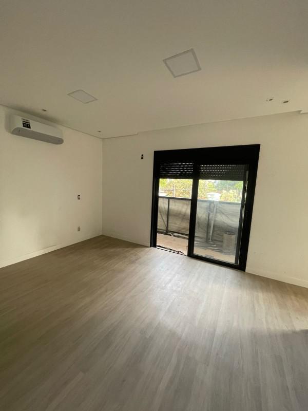 Casa, Trevo, 4 Quartos, 2 Vagas, 3 Suítes