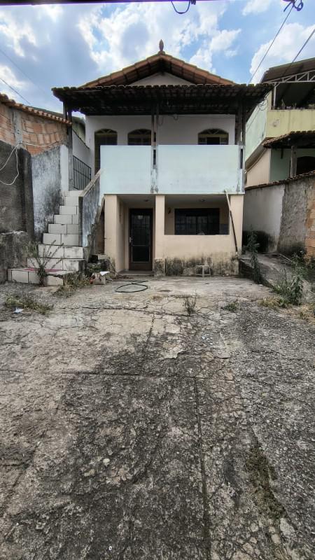 Casa, Industrial, 3 Quartos, 2 Vagas, 1 Suíte