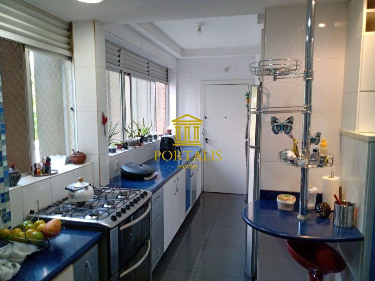 Apartamento, Funcionários, 4 Quartos, 2 Vagas, 1 Suíte