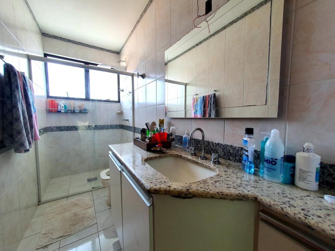 Casa, Santa Lúcia, 4 Quartos, 3 Vagas, 1 Suíte