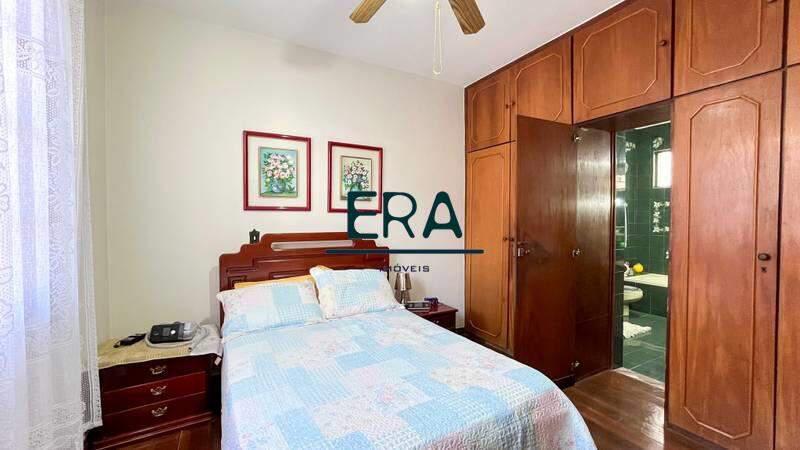 Casa, Luxemburgo, 5 Quartos, 4 Vagas, 2 Suítes