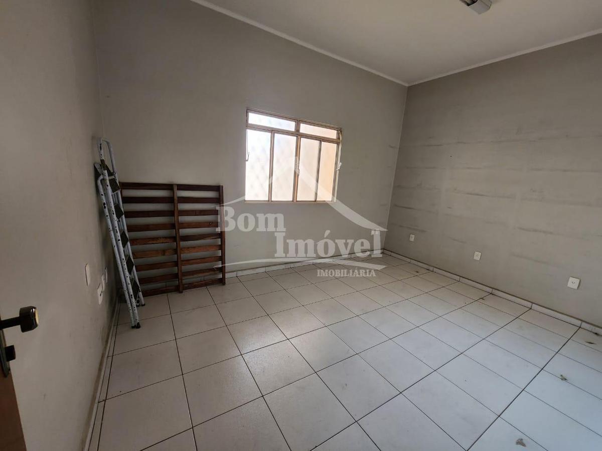 Andar, Centro, 0 Quarto, 0 Vaga