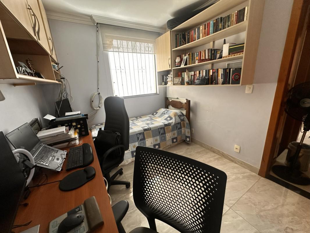 Casa, Fernão Dias, 3 Quartos, 2 Vagas, 1 Suíte