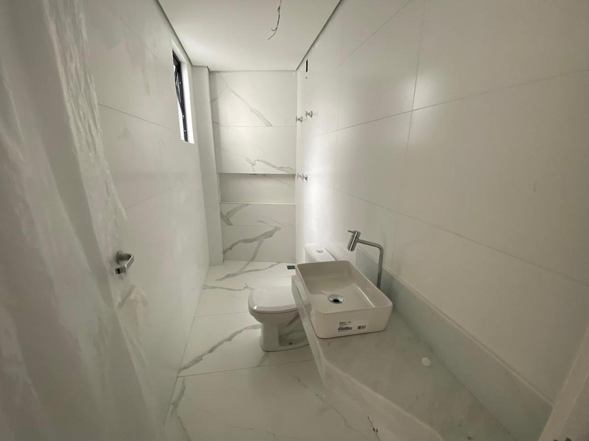 Casa, Planalto, 3 Quartos, 3 Vagas, 1 Suíte