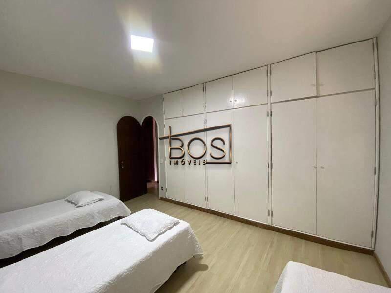 Casa, Sion, 4 Quartos, 6 Vagas, 1 Suíte