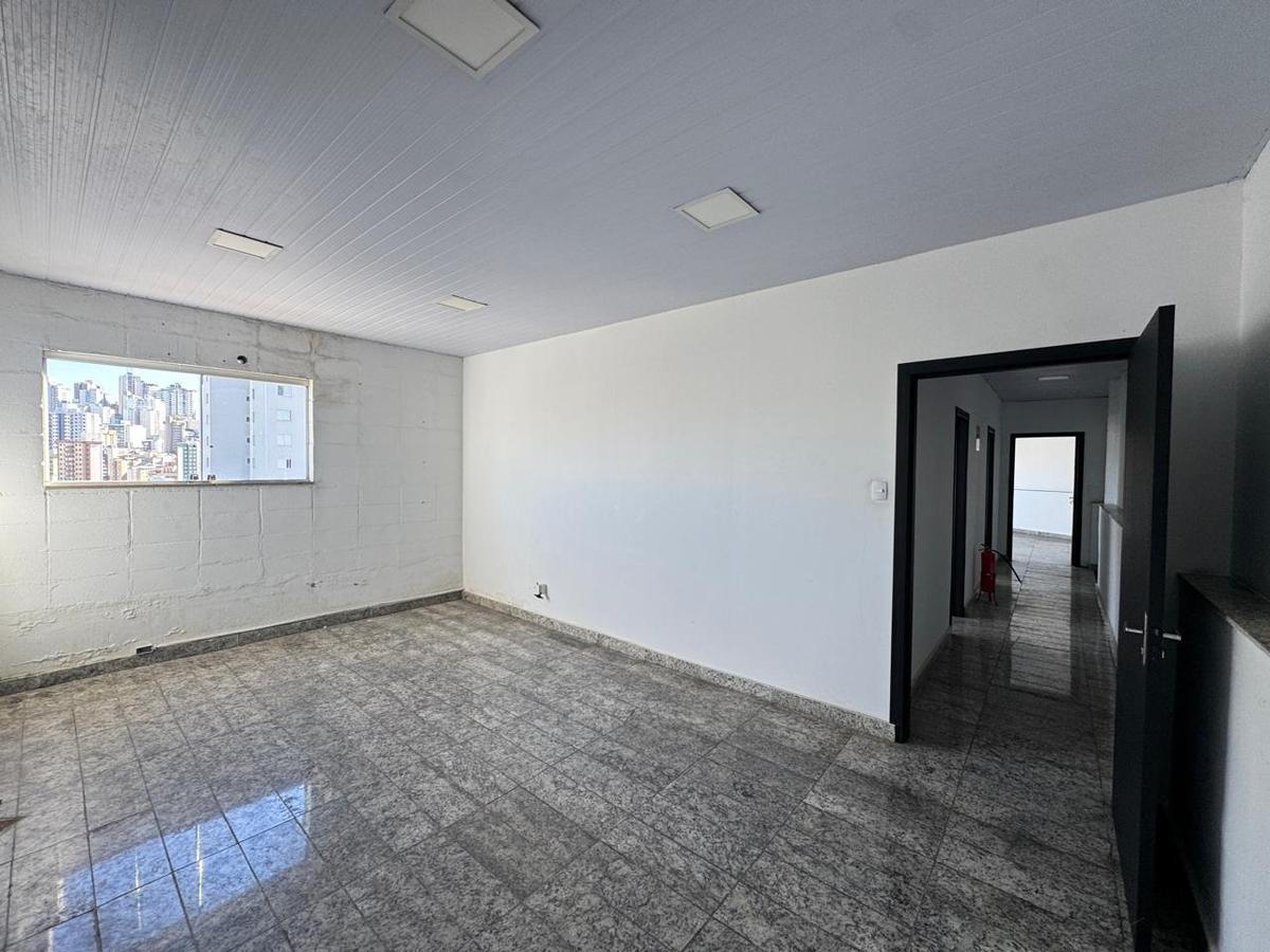 Andar, Estoril, 0 Quarto, 2 Vagas