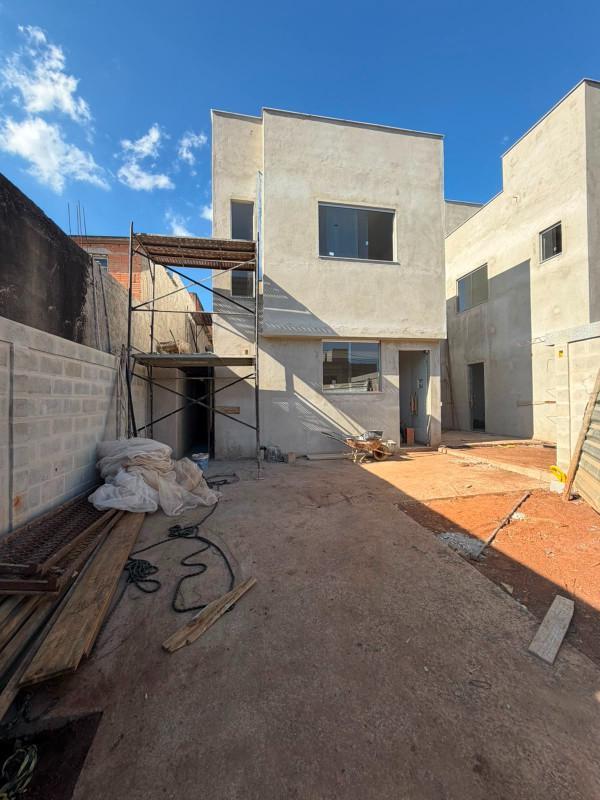 Casa, Serra Dourada, 3 Quartos, 2 Vagas