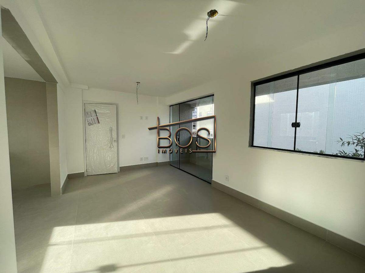 Apartamento, Sagrada Família, 3 Quartos, 2 Vagas, 1 Suíte