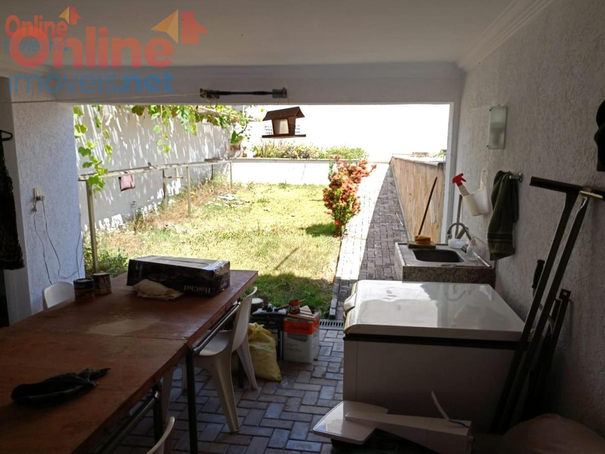 Casa, Dom Pedro I, 1 Quarto, 0 Vaga, 0 Suíte
