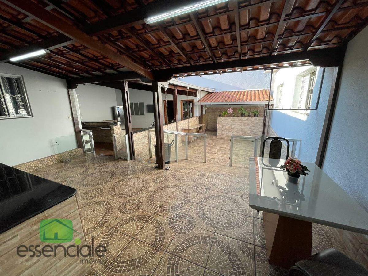 Casa, Novo Eldorado, 3 Quartos, 5 Vagas, 1 Suíte