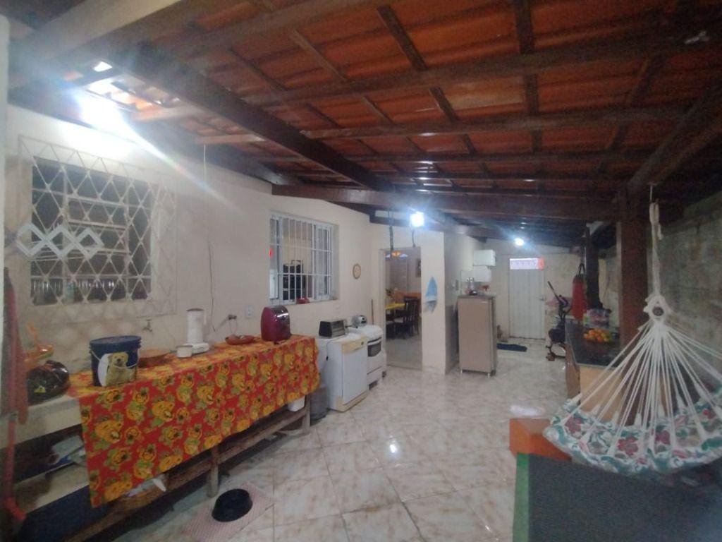 Casa, Nações Unidas, 4 Quartos, 2 Vagas, 1 Suíte
