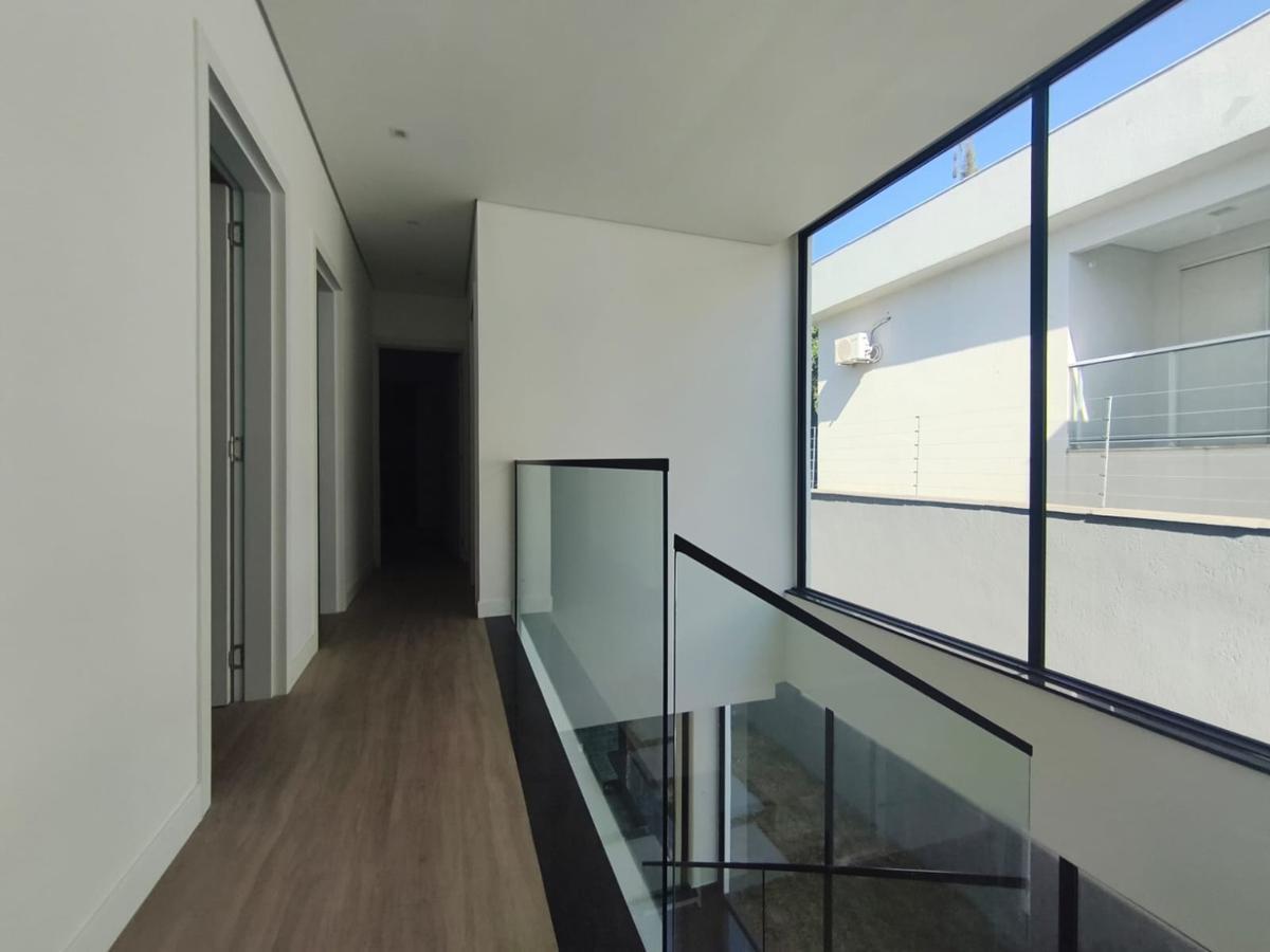 Casa, Trevo, 4 Quartos, 4 Vagas, 3 Suítes