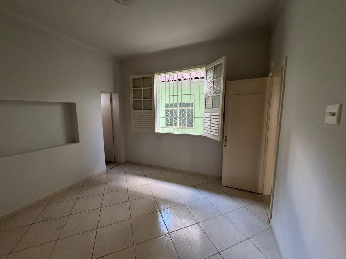 Casa, Colégio Batista, 5 Quartos, 1 Vaga, 1 Suíte