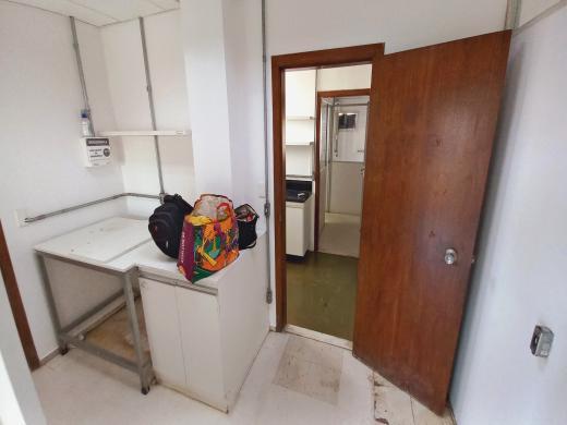 Sala, Funcionários, 0 Quarto, 4 Vagas