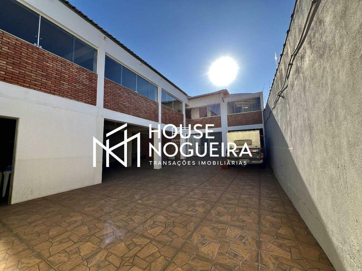 Casa, Santa Helena, 4 Quartos, 8 Vagas, 2 Suítes