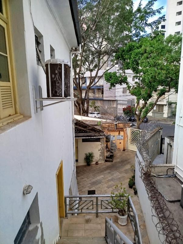 Casa Comercial, Funcionários