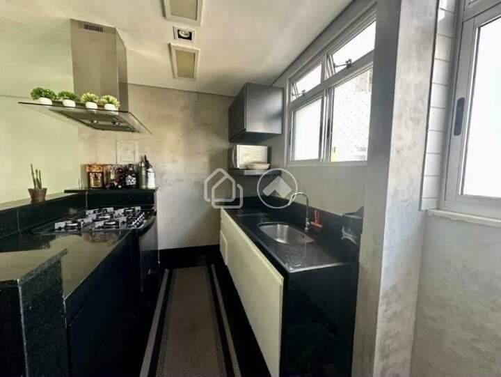 Apartamento, Estoril, 2 Quartos, 2 Vagas, 1 Suíte