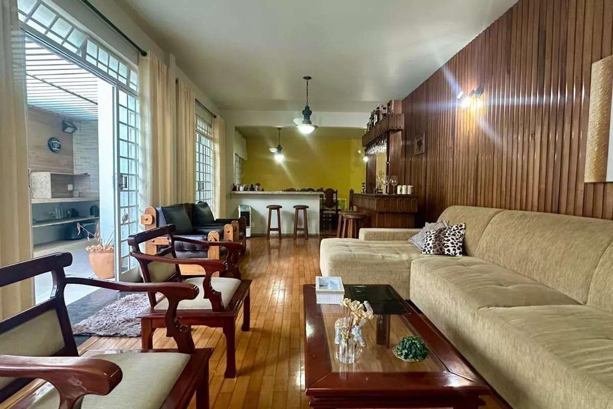 Casa, Serra, 4 Quartos, 4 Vagas, 1 Suíte