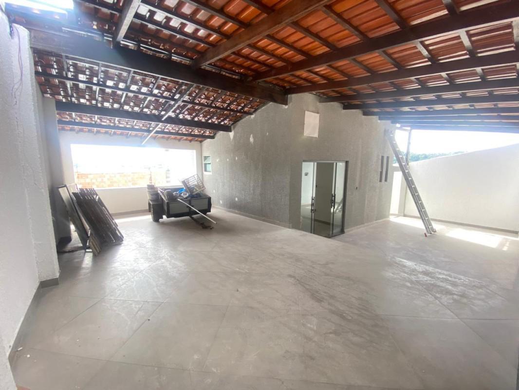 Casa, Masterville, 3 Quartos, 4 Vagas, 1 Suíte