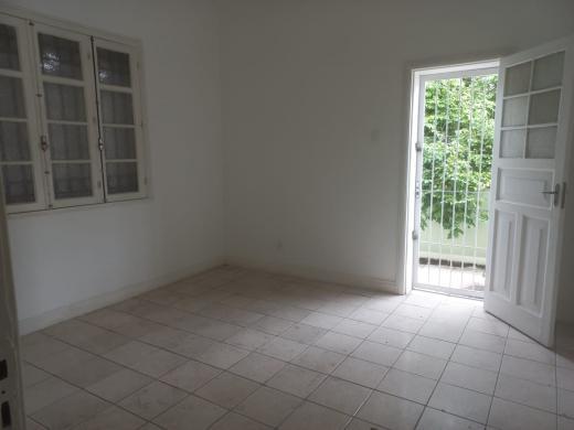 Casa Comercial, Santo Agostinho, 1 Quarto, 13 Vagas