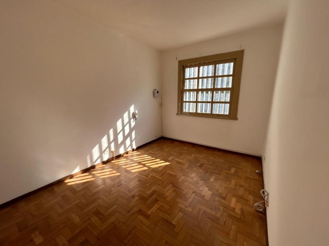 Casa, Funcionários, 3 Quartos, 2 Vagas