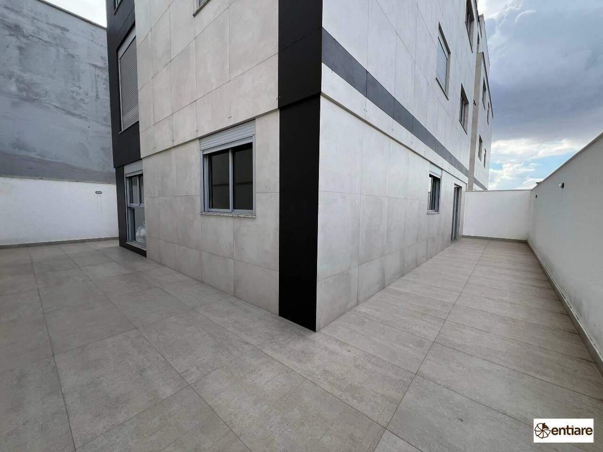 Apartamento, Barreiro, 3 Quartos, 2 Vagas, 1 Suíte